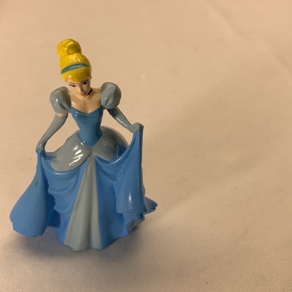 Disney Princess Figurines - Lot of 7 - Picture 7 of 11